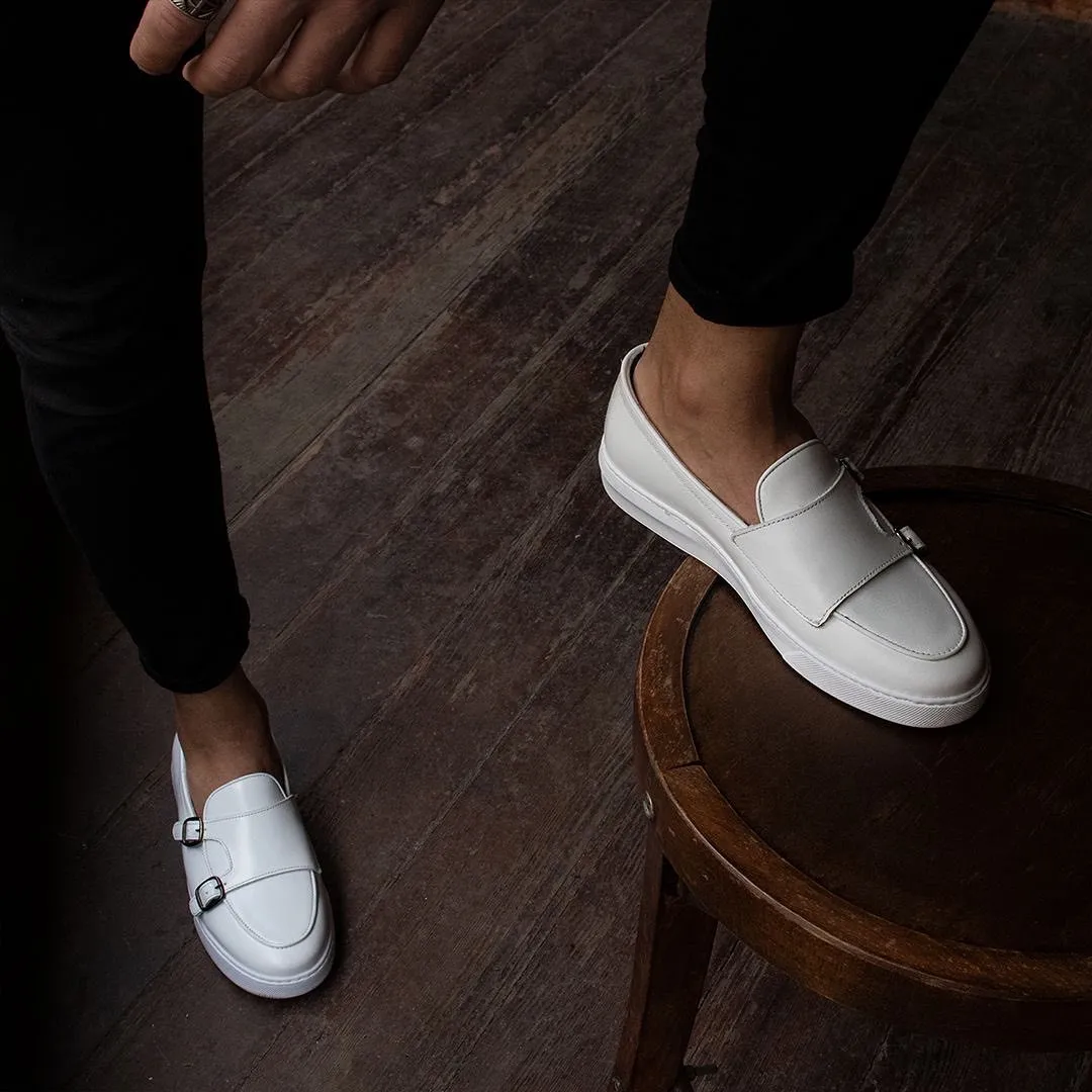 LIZZIO-White Space Buckle Loafer