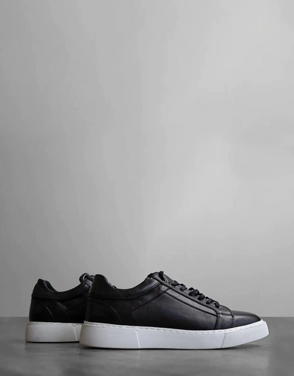 Fade Iconic Black/White Sneakers