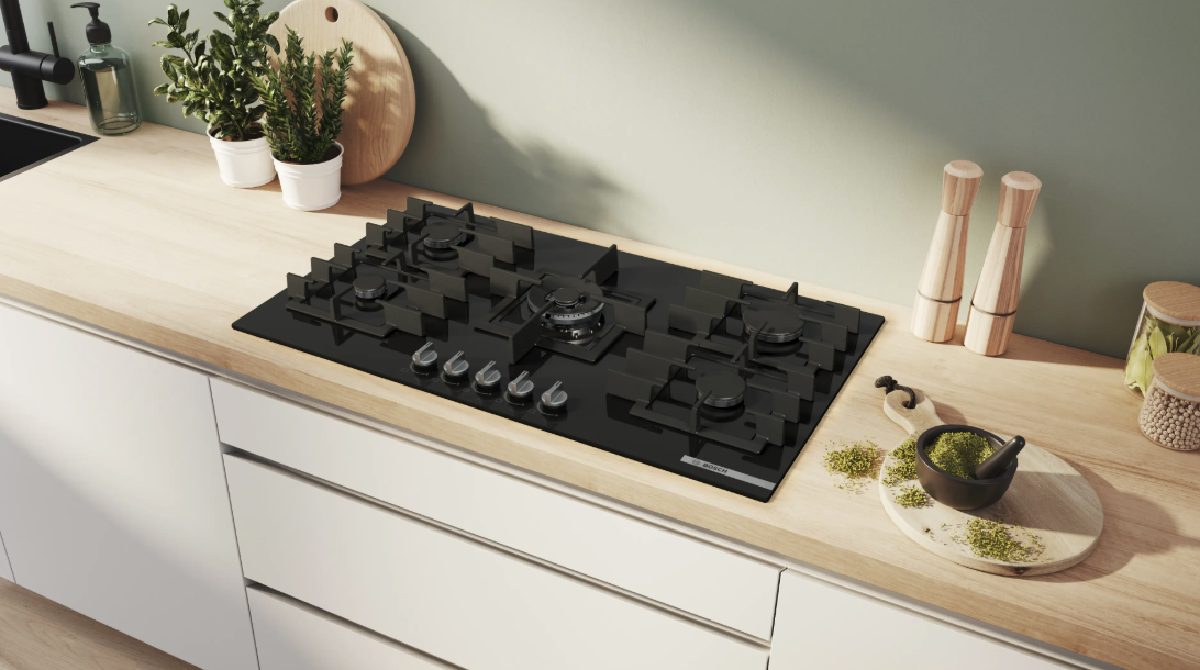 Bosch Series 6 90cm Black Tempered Glass Gas Hob – PPQ9B6I40