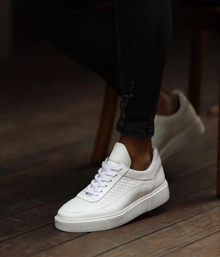 Lizzio - White Buttons Leather Sneakers