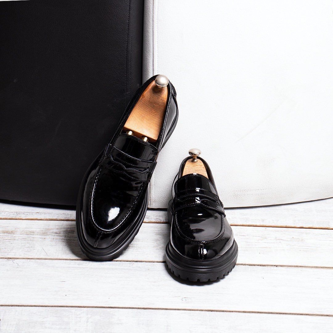 LIZZIO-Black Patent Belleza Leather Loafers